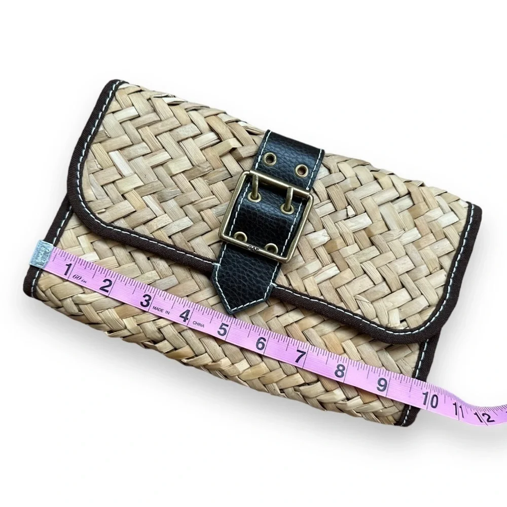 Gap Tan and Brown Wicker Weave Straw Clutch With Faux Leather Buckle